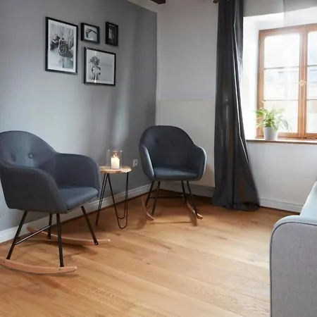 Ferienhausmit Sauna, Kamin Und Grossem Garten